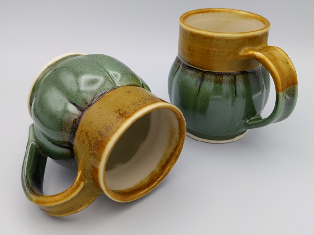 the melon mug, in porcelain with green and golden brown glazes